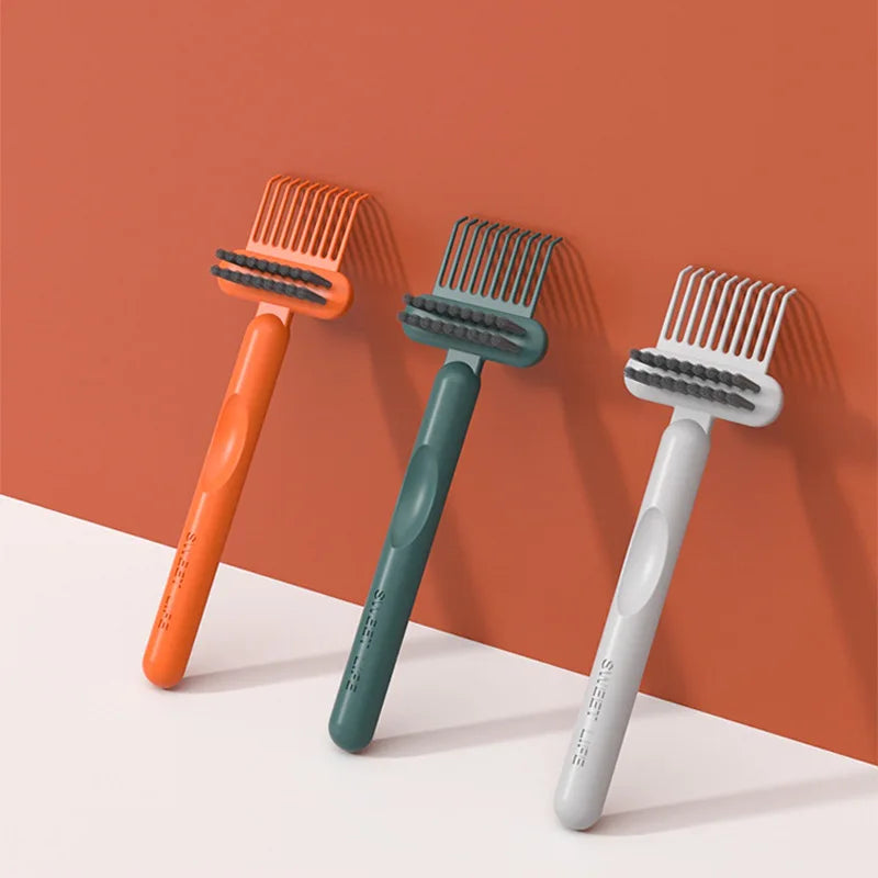 Comb cleaning