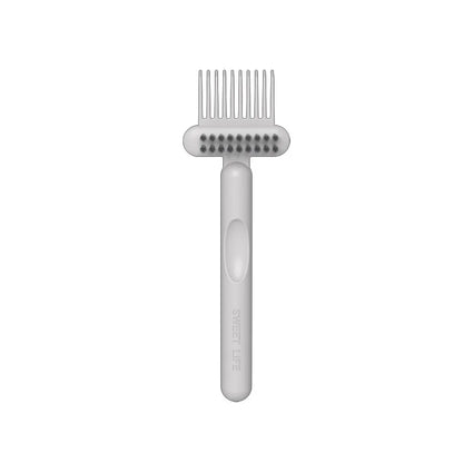 Comb cleaning